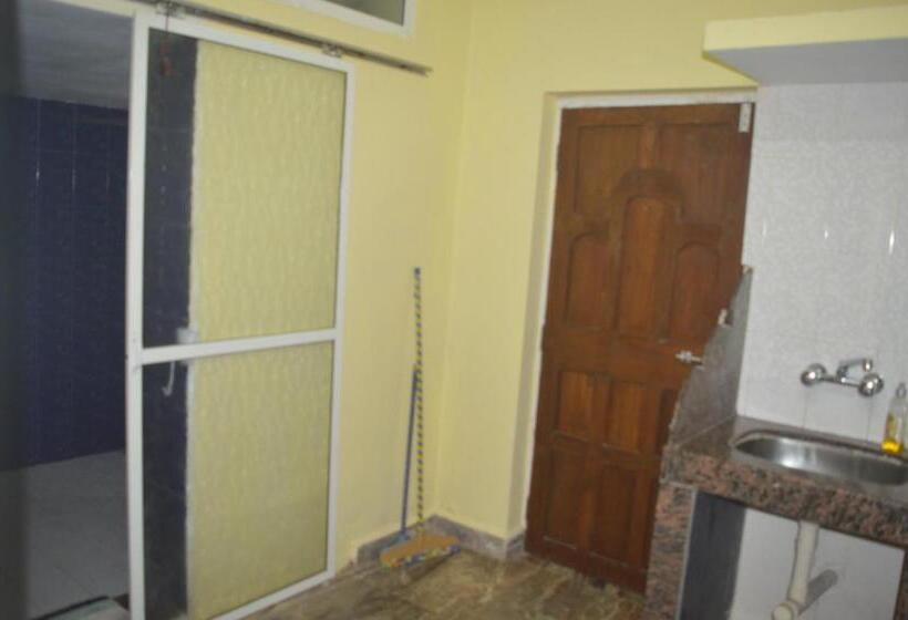 اتاق لوکس با بالکن, James Guesthouse