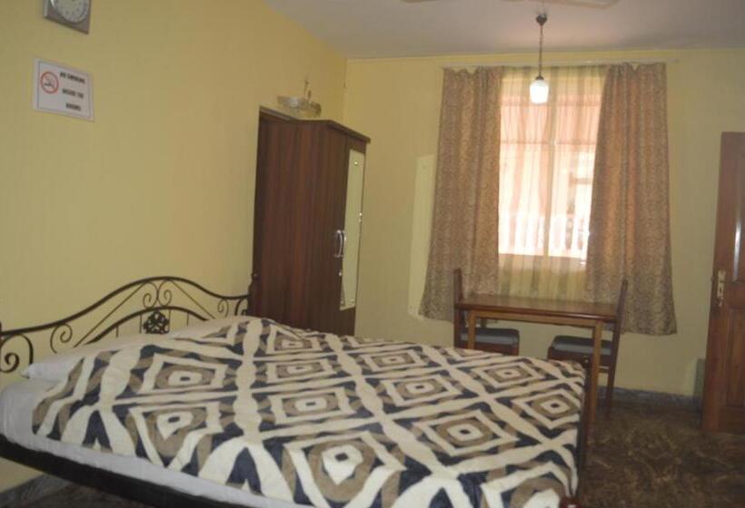 اتاق لوکس با بالکن, James Guesthouse