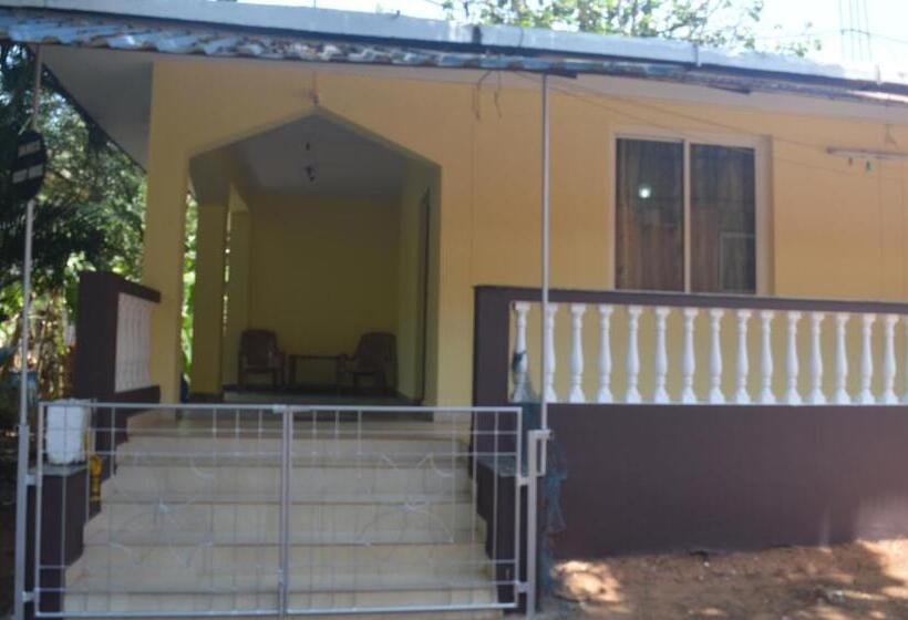 اتاق لوکس, James Guesthouse