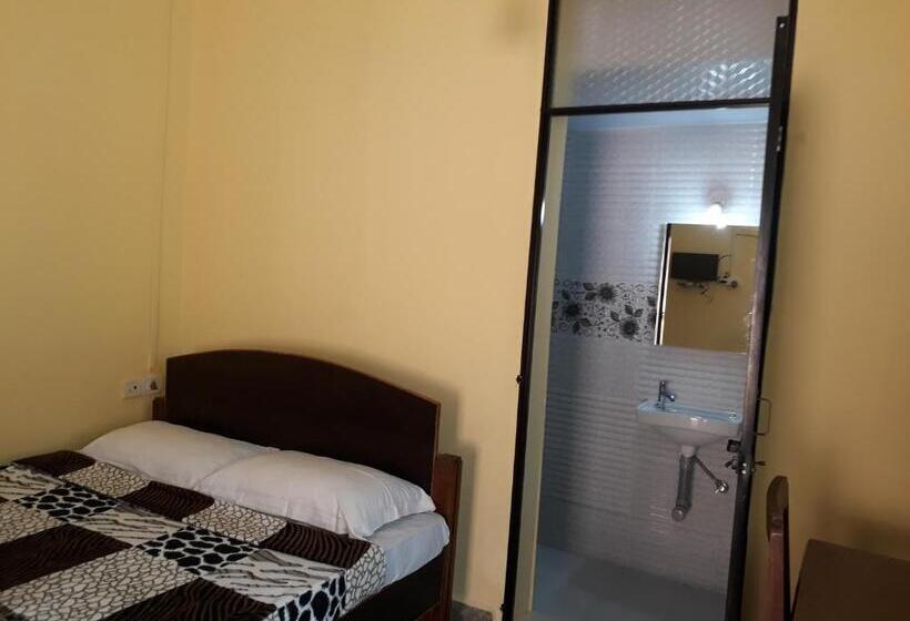 اتاق لوکس, James Guesthouse