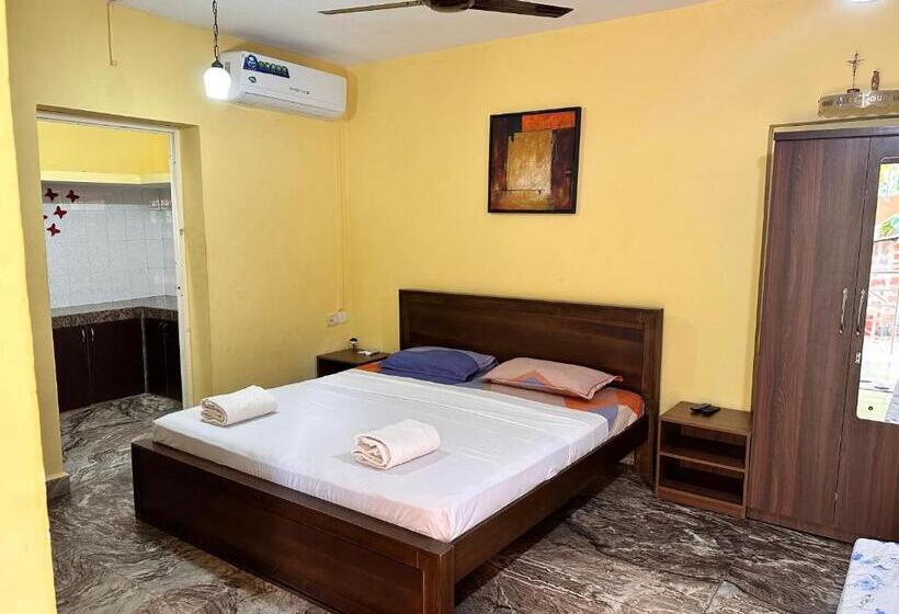 اتاق لوکس با بالکن, James Guesthouse