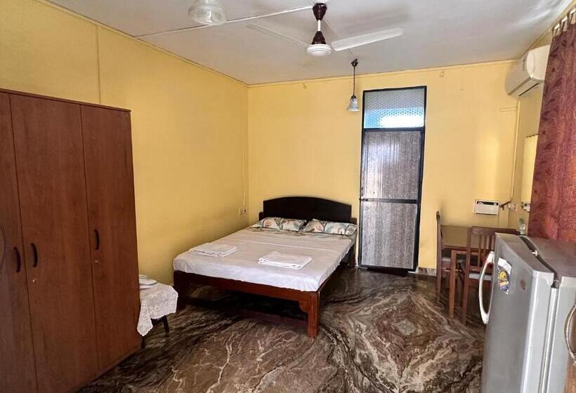 اتاق لوکس, James Guesthouse