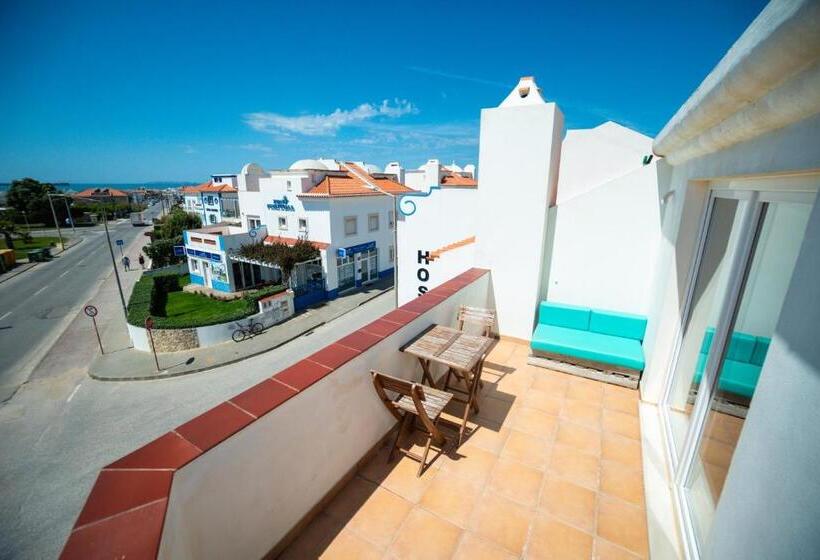 Номер Стандарт Вид на Море с Балконом, Alex Surf Hostel