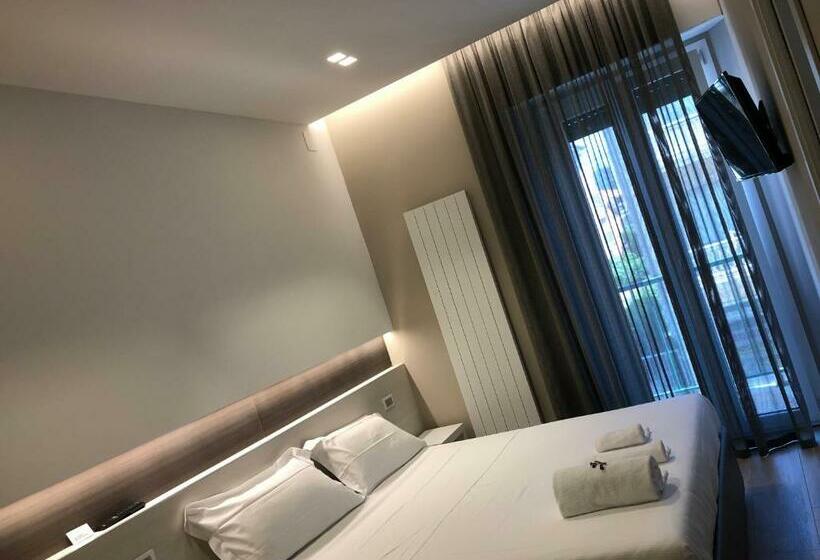 اتاق لوکس با بالکن, Approdo Residence
