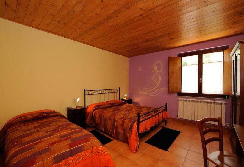 اتاق استاندارد سه نفره, Agriturismo Arcobaleno Assisi