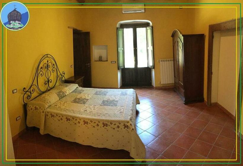 标准三人间, Borgo San Lorenzello