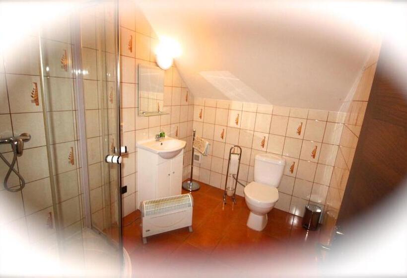 Семейный Номер, Penzion Saty