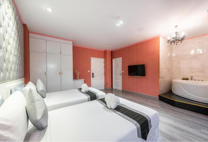 Полулюкс Одноместный с Террасой, Patra Luxury Hotel Suvarnabhumi