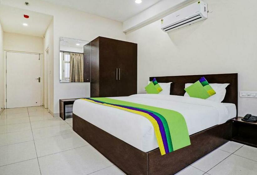 Номер Стандарт, Treebo Kamron Regency Sector 80