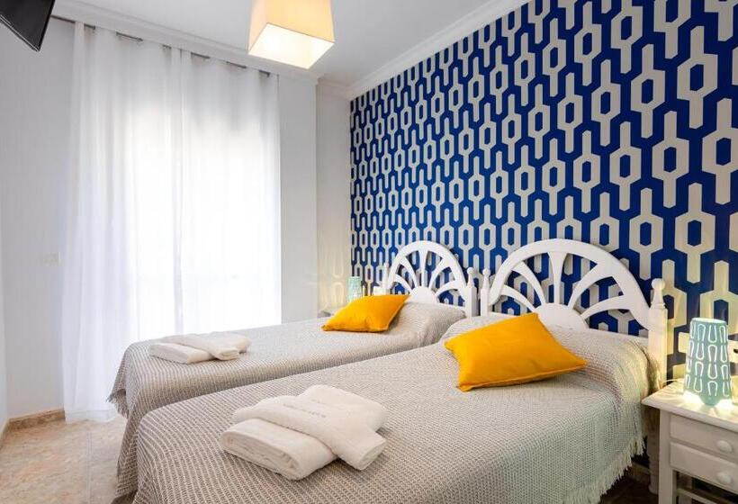 스탠다드 룸, Hostal Luna De Nerja