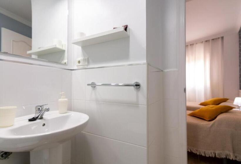 스탠다드 룸, Hostal Luna De Nerja