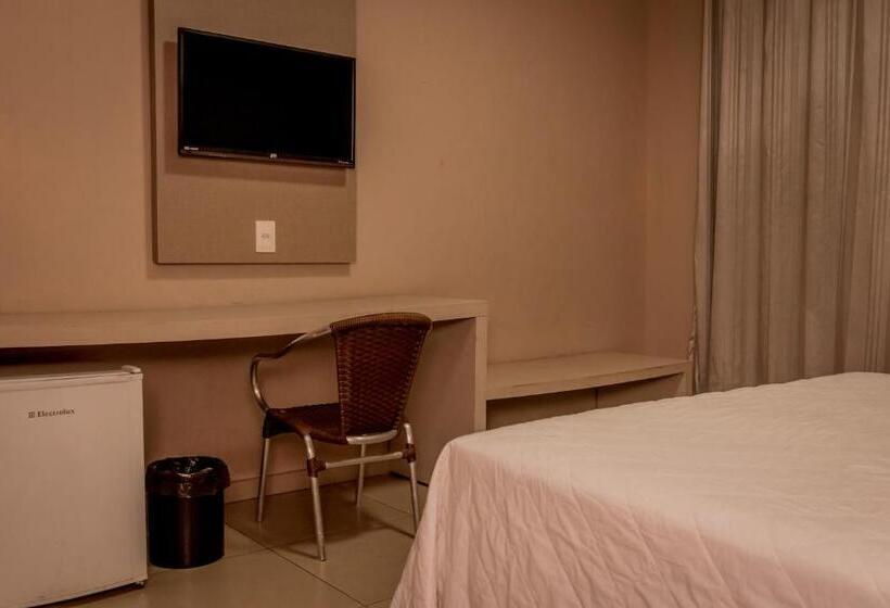 Номер Стандарт Трехместный, Fenix Hotel Araxá