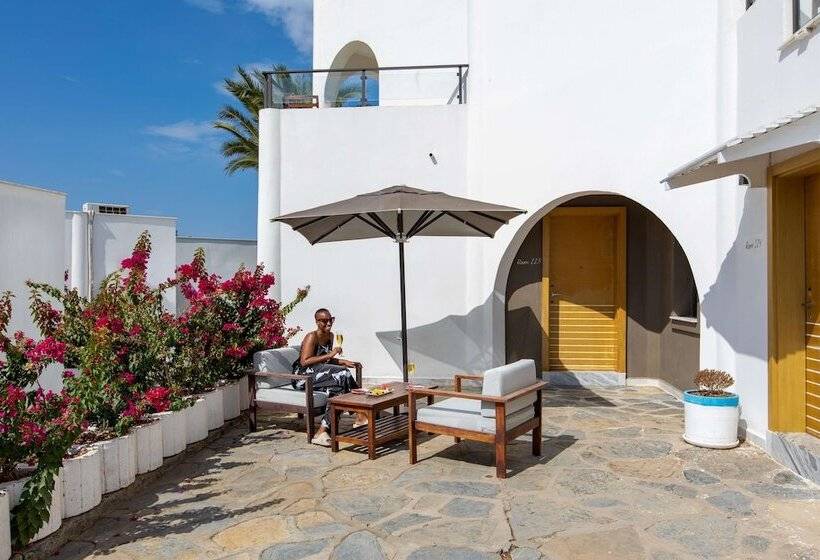 Номер Стандарт с Балконом Вид на Сад, Senses Hotel   Adults Only
