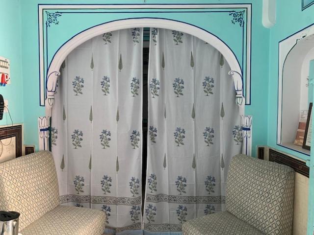 标准三人间, Jaipur Haveli
