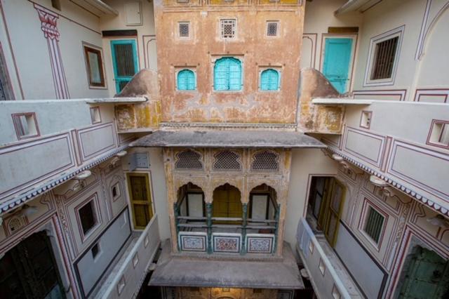 标准三人间, Jaipur Haveli