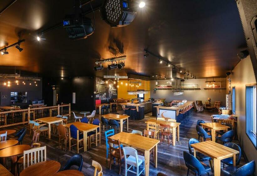 Номер Стандарт с Балконом, La Baleine Endiablée Microbrasserie