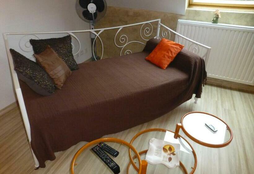 Номер Стандарт Трехместный, Chambres D Hôte Le Marronnier