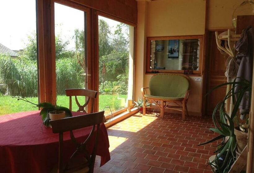 Номер Стандарт, Chambre D Hôtes De Paille Et D Argile