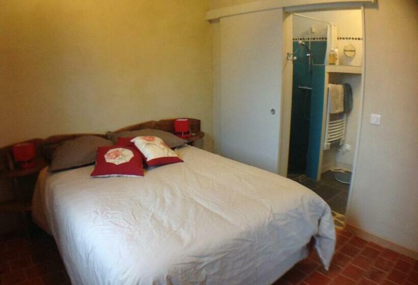 Номер Стандарт, Chambre D Hôtes De Paille Et D Argile
