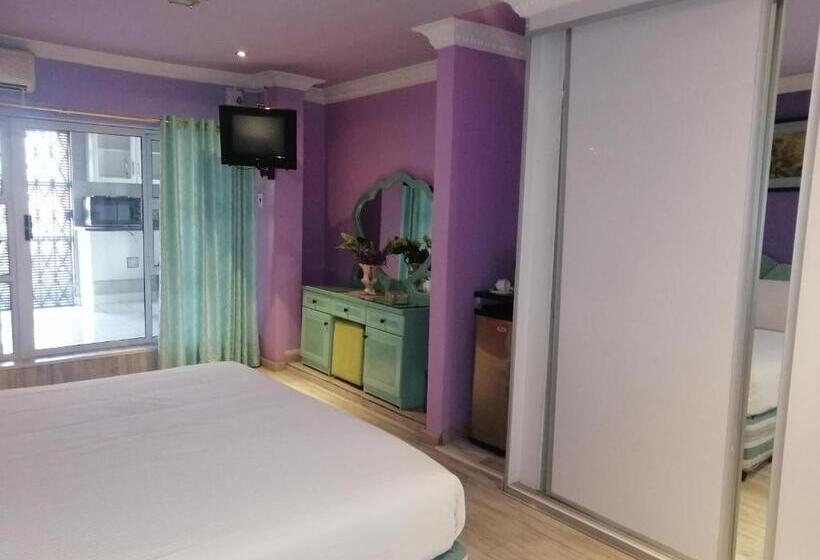 جناح ديلوكس سرير كينج, Lenasia Guest Lodge