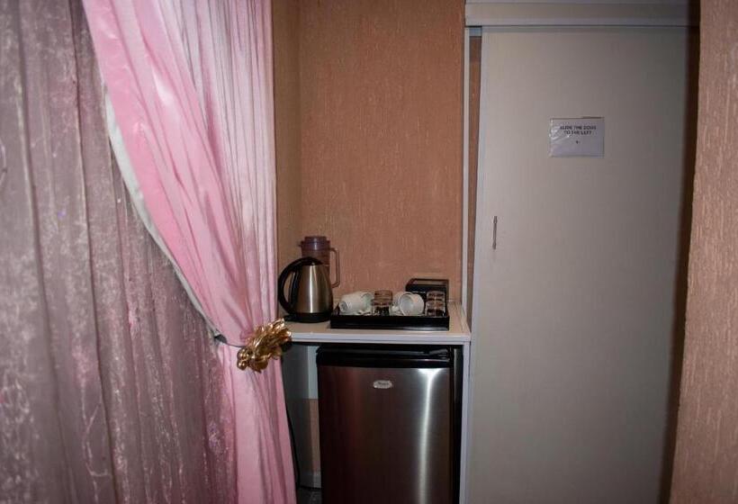 غرفة سوبيريور عائلية, Lenasia Guest Lodge