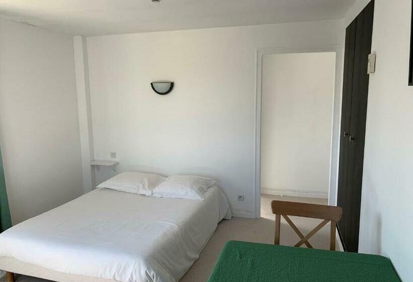 Номер Стандарт Трехместный, Hôtel De La Grange