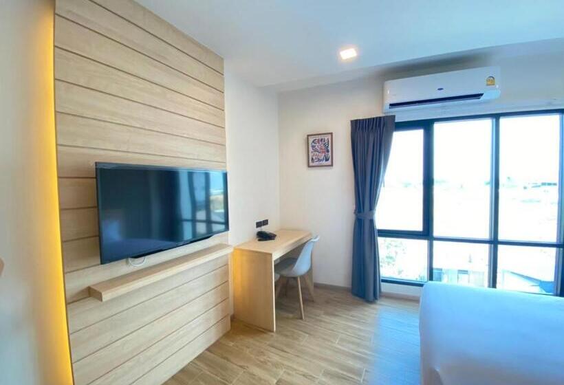 اتاق استاندارد یک نفره, Mayuu Ayutthaya