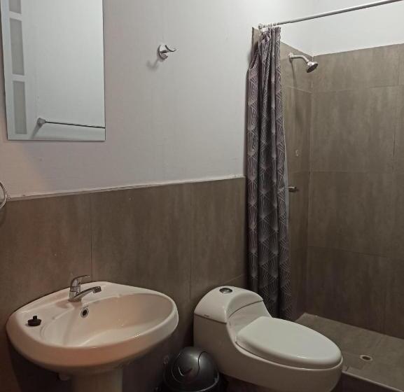 اتاق استاندارد با بالکن و چشم‌انداز دریا, Hospedaje Las Brisas De Zorritos