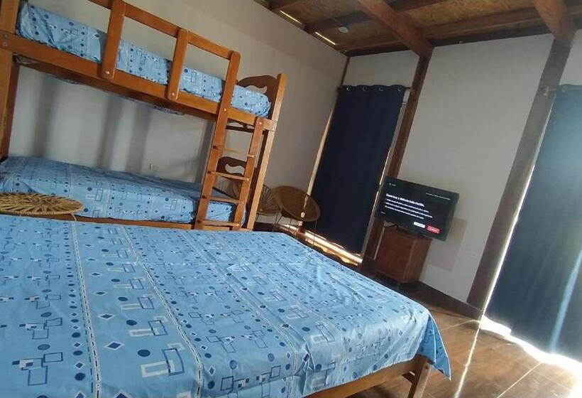 اتاق استاندارد چهارنفره با بالکن, Hospedaje Las Brisas De Zorritos