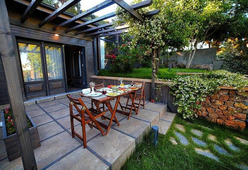 家庭洋房, Triada Hotel Buyukada