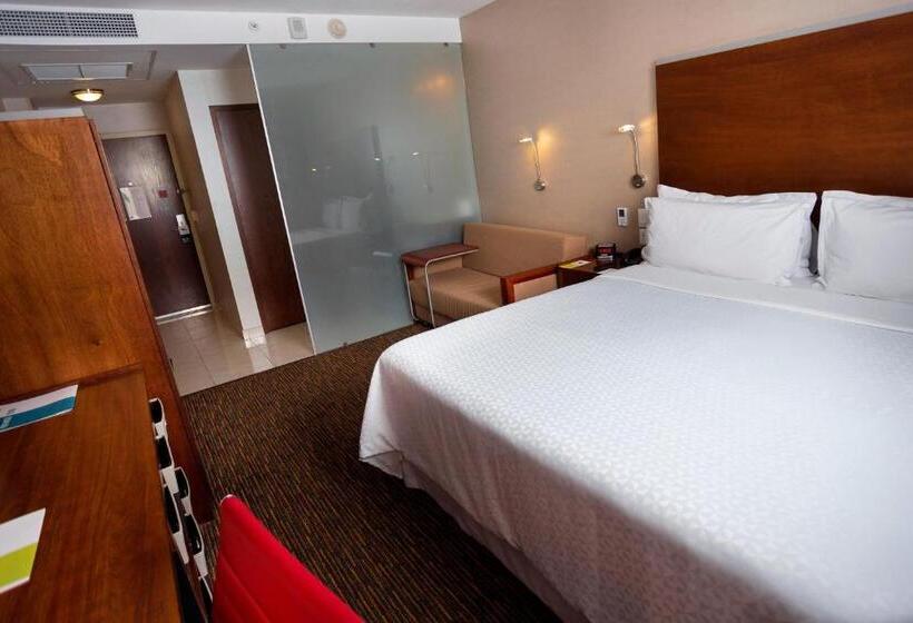 キングサイズベッドのスタンダードルーム, Four Points By Sheraton Queretaro Norte