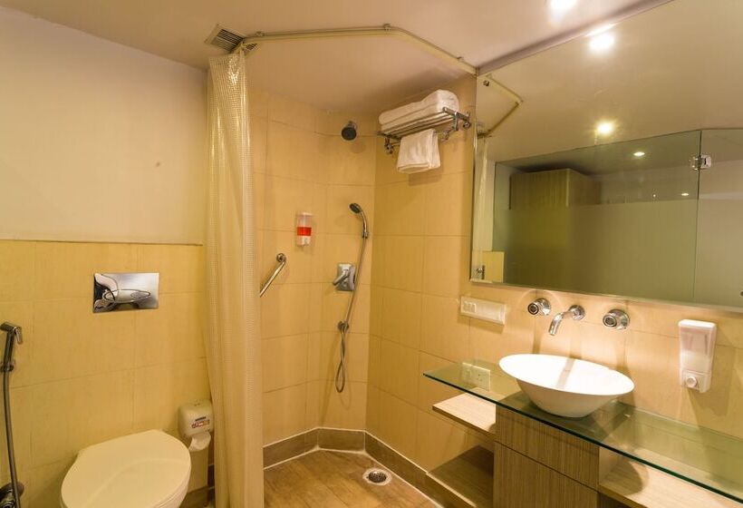 Quarto Estandar Individual, Ginger Vishakhapatnam, Dwarka Nagar
