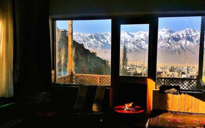 اتاق لوکس, Grand Himalaya