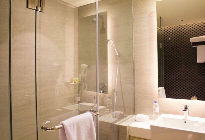 Номер Deluxe Вид на Бассейн, Swiss Belhotel Tuban Bali