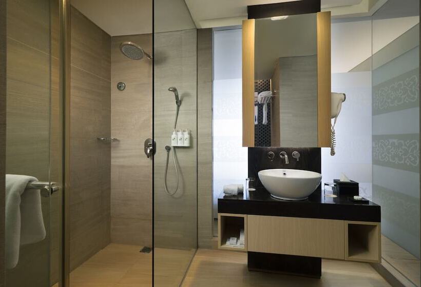 Номер Deluxe Вид на Бассейн, Swiss Belhotel Tuban Bali