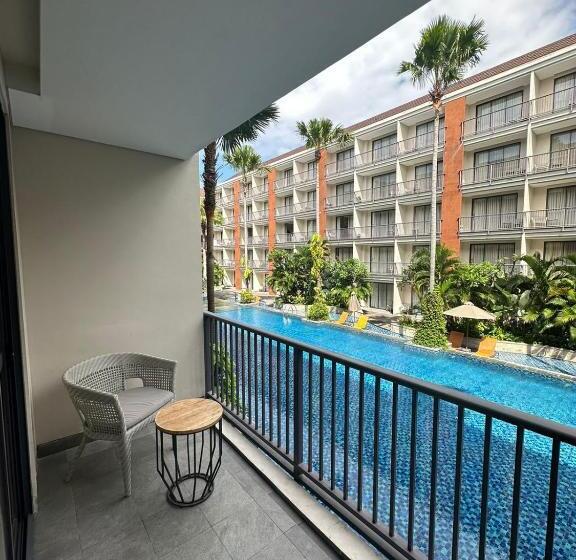 Номер Deluxe Вид на Бассейн, Swiss Belhotel Tuban Bali