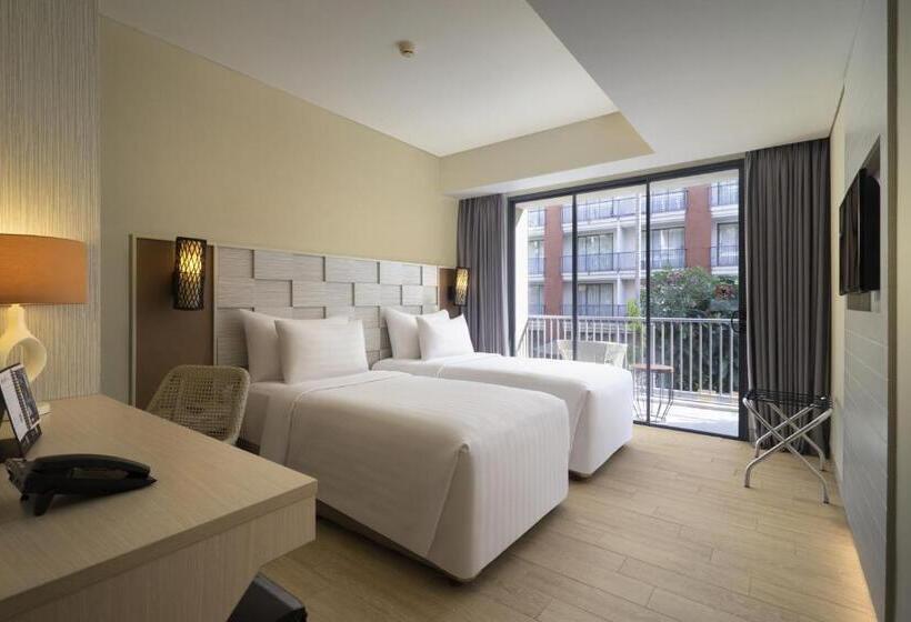 Номер Deluxe, Swiss Belhotel Tuban Bali