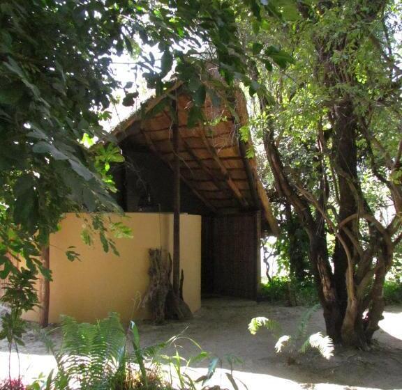 اتاق استاندارد با بالکن, Caprivi Houseboat Safari Lodge