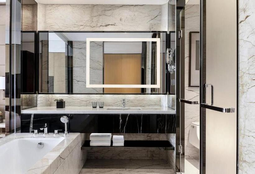اتاق لوکس با چشم‌انداز دریاچه, Shunde Marriott