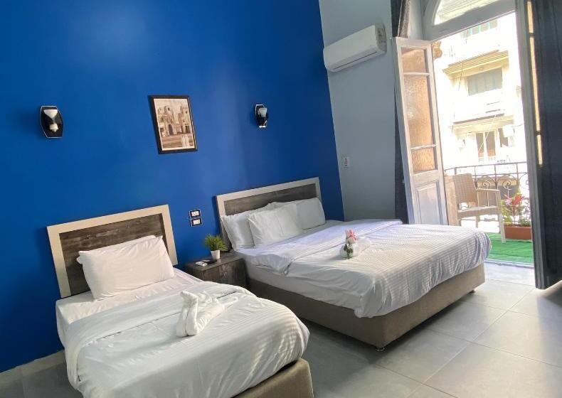 اتاق استاندارد, The Australian Hostel