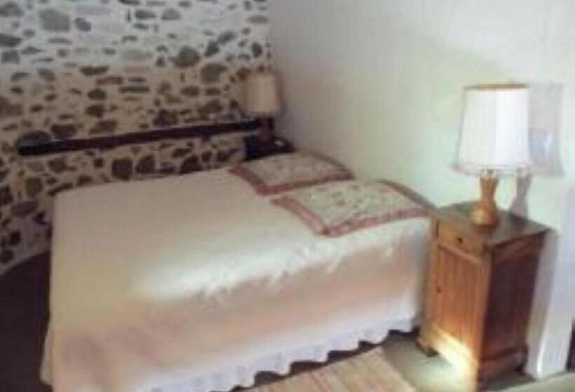 Семейный Номер Вид на Сад, L Oustal Chambres Et Tables D Hôtes