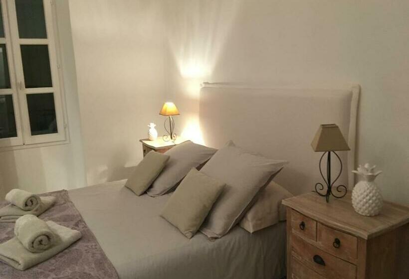 4인용 스탠다드 룸, Auberge De Marie