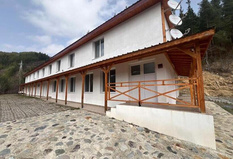 Casa 1 Quarto, къща за гости давидковска река