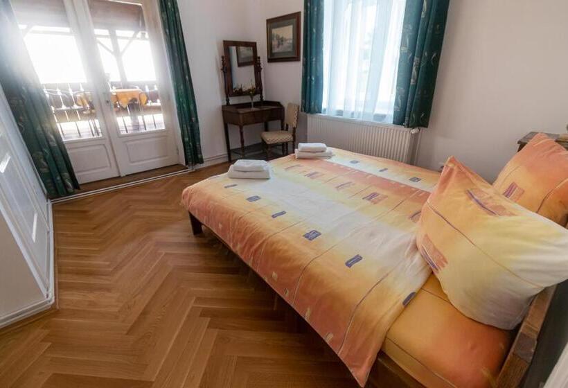 Номер Стандарт, Flanderhof Manor