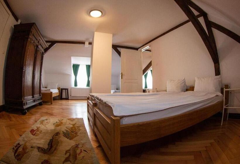 Четырехместный Номер Классик, Flanderhof Manor