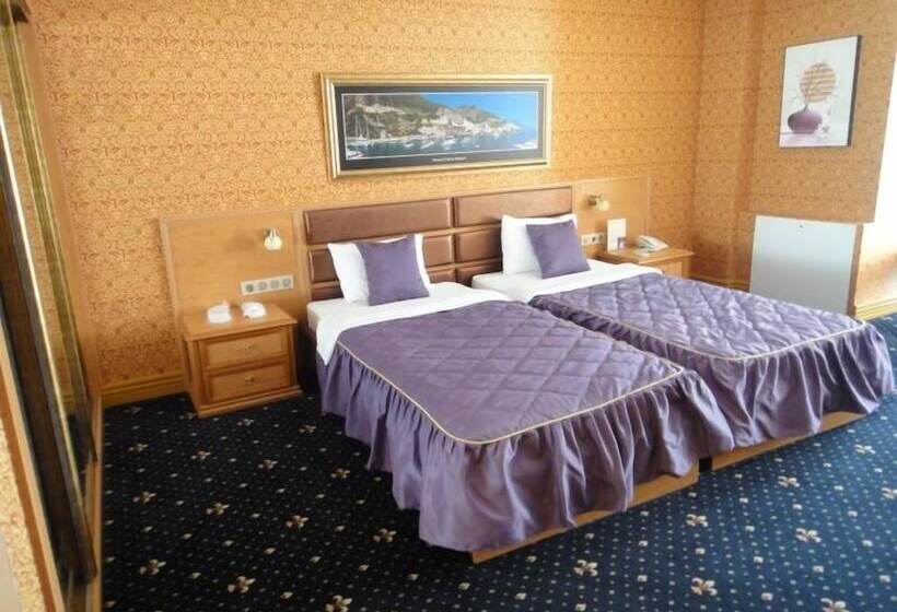 Quarto Estandar, Avshar