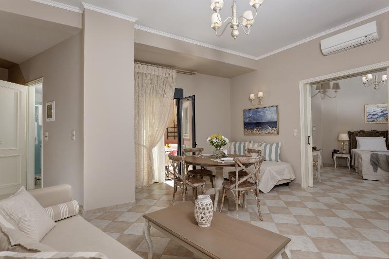 이그제큐티브 스위트, Ionia Suites
