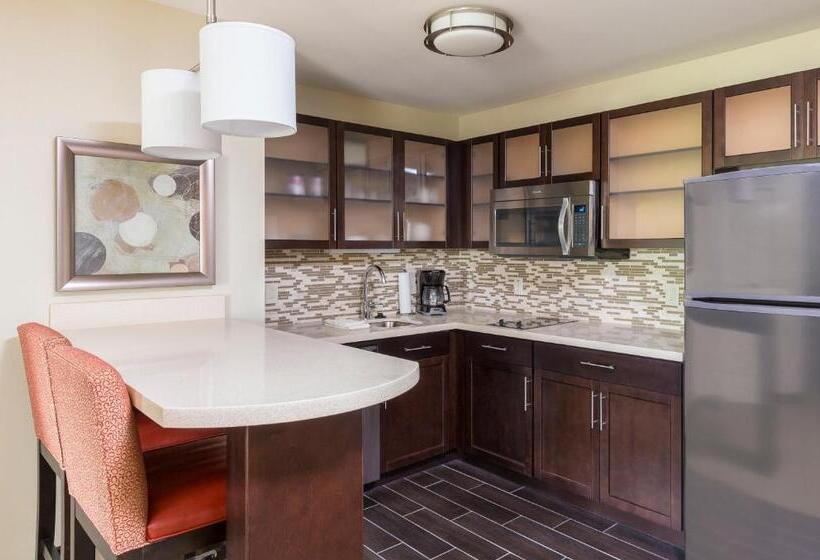 Люкс Кровать Кинг, Staybridge Suites Canton, An Ihg