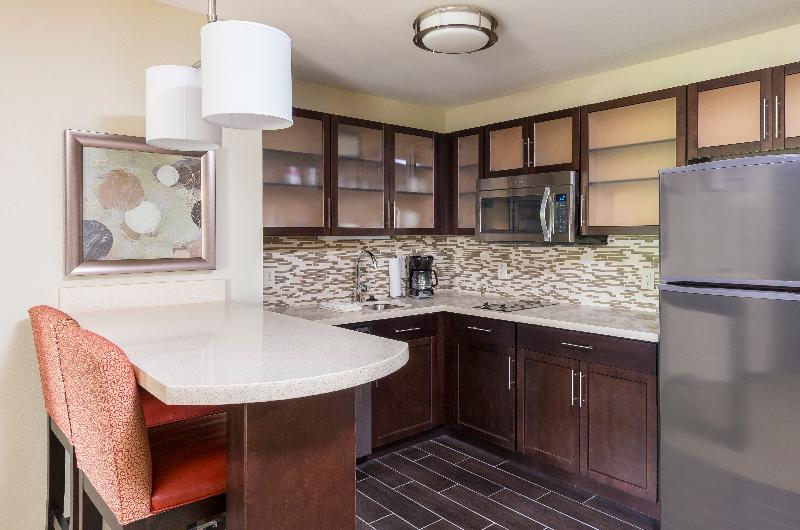 Номер Стандарт, Staybridge Suites Canton, An Ihg