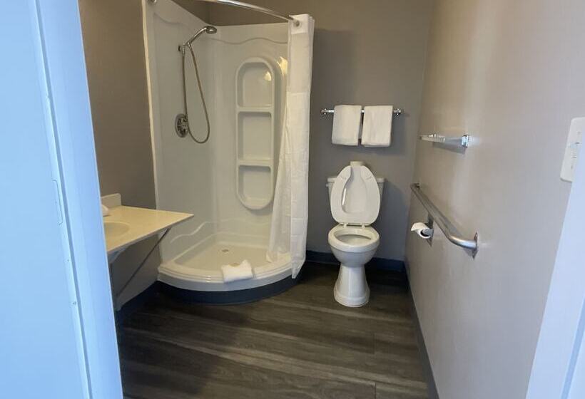 带2个双人床的标准工作室, Motel 6ely, Nv